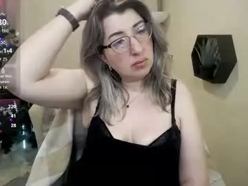 Chaturbate Free Live Porn of helenenigma