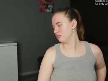 Chaturbate Live Sex Cam of robert_lisa