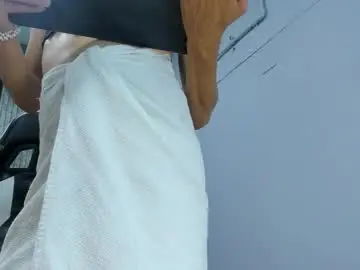 Chaturbate Free Porn Cam of caitlyn_joness_