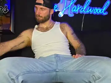 lancehardwood222 from chaturbate