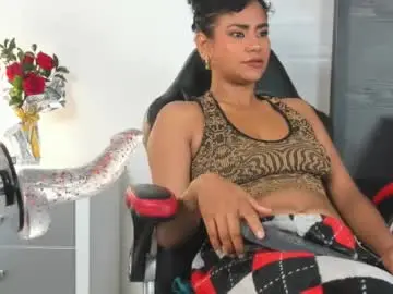 Chaturbate Live Sex Cam of emaa_thai