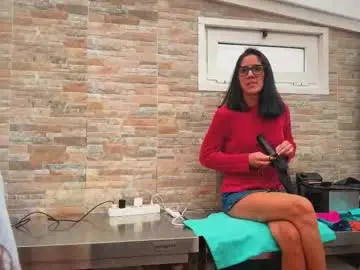 Chaturbate Watch Live Sex Cams of naughtyluxe