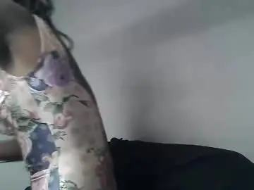 Chaturbate Free Live Porn of petiteebony_22