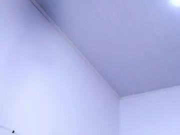 Chaturbate Live Sex Cam of sagirabelle