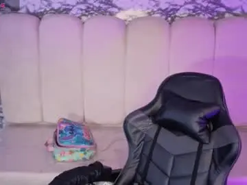 Chaturbate Live Sex Cam of evy_lux_v