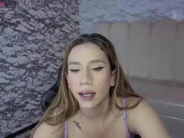 Chaturbate Live Sex Cam of evy_lux_v