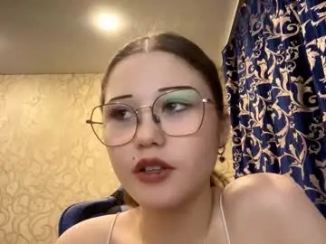 Chaturbate Live Sex of charlenavigliotti