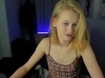 delya_luw from chaturbate