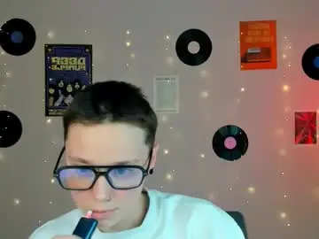 Chaturbate Live Sex of emi_fade