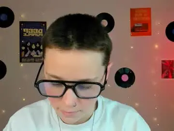 Chaturbate Adult Video Chat of emi_fade