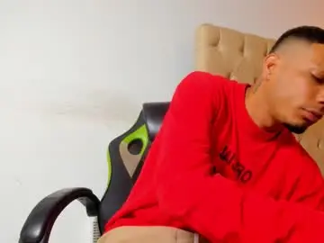 Chaturbate Adult Video Chat of dave_skinnycum420