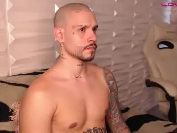 Chaturbate Adult Webcams of david_col11