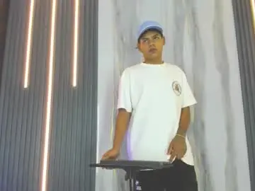 Chaturbate Adult Webcam of tom_hot20