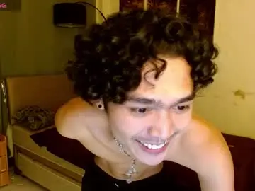 Chaturbate Live Sex Cam of yourasiancarl