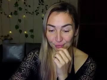 Chaturbate Sex Cam of ay_kiss_jully