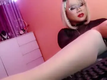 Chaturbate Live Sex Cam of amiadoll