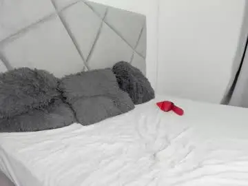 Chaturbate Live Sex Cam of blueeyeslexxxy