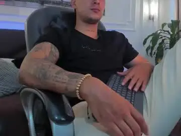 Chaturbate Live Porn of damian23_