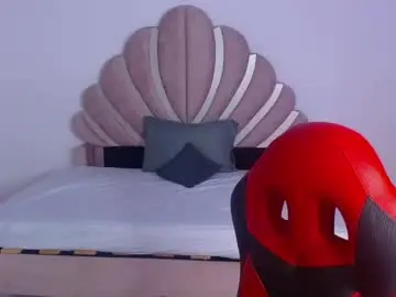 Chaturbate Sex Cam of enzo_fox777