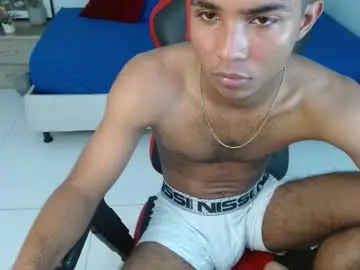 Chaturbate Live Porn of enzo_fox777