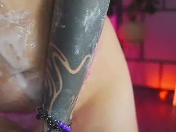 Chaturbate Sex Cam of isa_redhair_