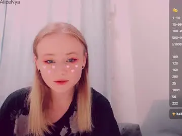 Chaturbate Nude Webcam of alicenya