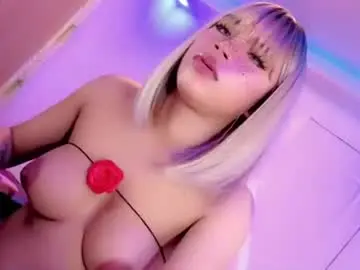 Chaturbate Adult Webcams of maxinelove1