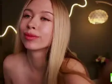 Chaturbate Live Sex Cam of aleksa_cutie