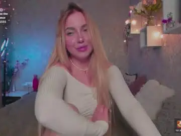 holly_molly8 from chaturbate