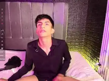 erick_velveth from chaturbate