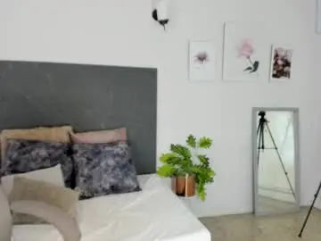 Chaturbate Live Sex Cam of tati_saldarriaga