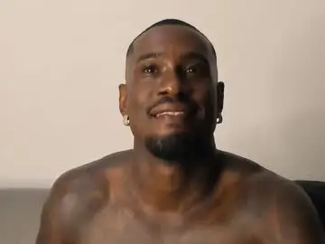 Chaturbate Live Sex Cam of tyron_rulers