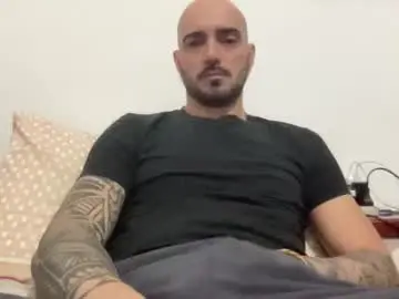 Chaturbate Nude Webcam of alessandromori91