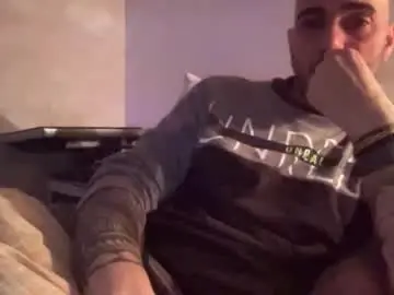 Chaturbate Free Porn Cam of alessandromori91