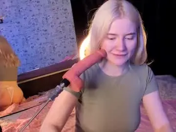 Chaturbate Live Sex Cam of lillie_berry