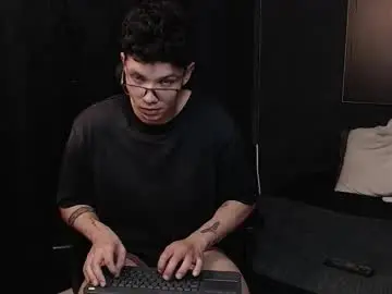 Chaturbate Adult Video Chat of magic_boy01