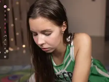 Chaturbate Live Sex of mon1_day