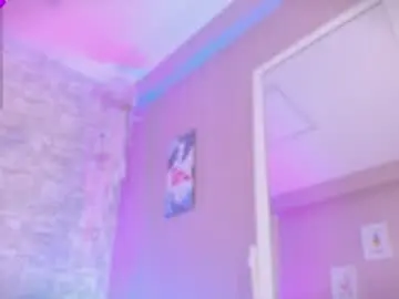 Chaturbate Live Sex Cam of ayla_lux