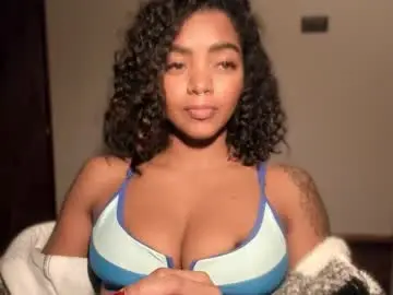 Chaturbate Live Sex Cam of lexy_squirt_queen