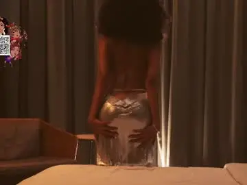 Chaturbate Live Sex Cam of amnie_