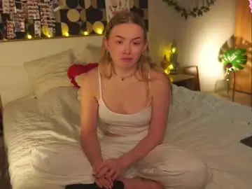 Chaturbate Sex Cam of charming_daisy