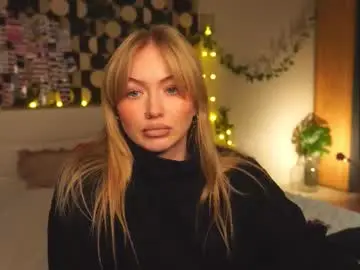 Chaturbate Sex Cam of charming_daisy