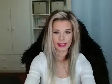 Chaturbate Live Porn of kristineamore