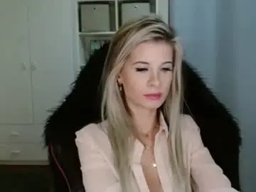 Chaturbate Best live sex cam show of kristineamore