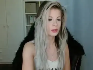 Chaturbate Live Sex Cam of kristineamore