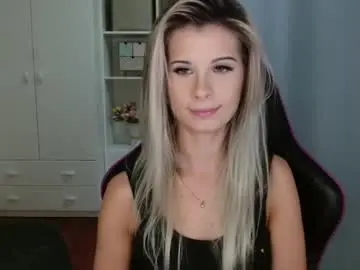 Chaturbate Live Porn of kristineamore