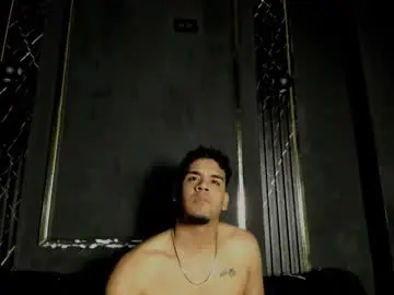 Chaturbate Live Sex Cam of mr_maximo