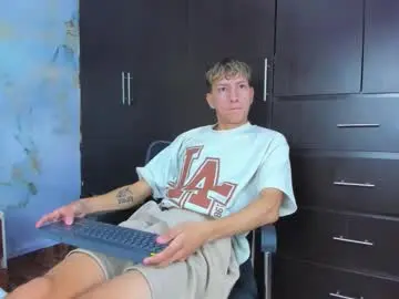 Chaturbate Live Sex Cam of sammysex_