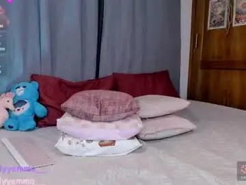 Chaturbate Live Sex Cam of lovelyemma__