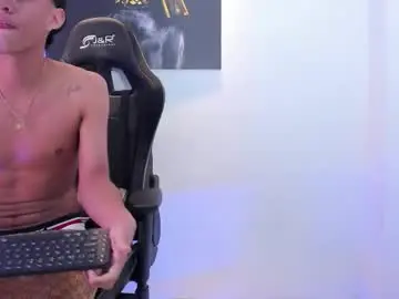 Chaturbate Live Sex Cam of stiiveen_24cm